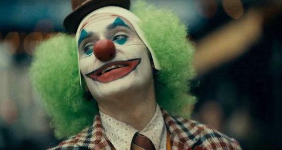 《小丑》在英累计票房5240万 创15岁级最高纪录