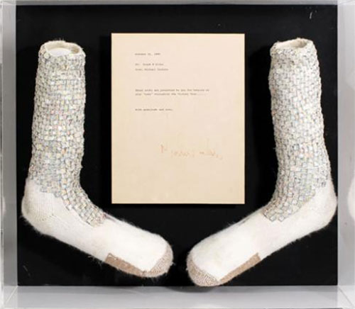 迈克尔·杰克逊水晶袜将拍卖 估价超百万美元