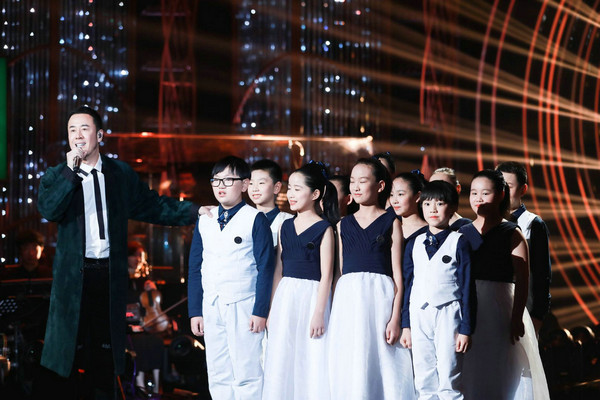 《歌手》2019杨坤共情高歌《长子》 谈“中国式父亲”感慨万千