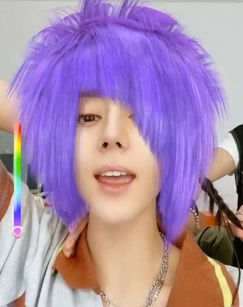 迪丽热巴紫发造型出镜太惹眼 网友爆笑：偶像包袱不要了吗？